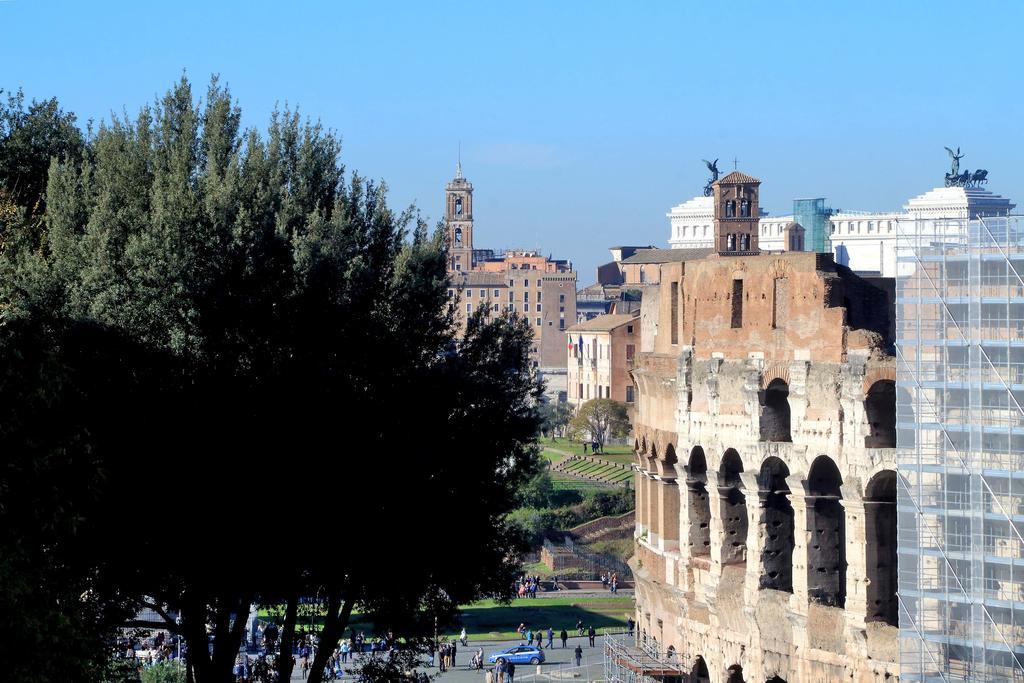 Fori Imperiali Apartment โรม ภายนอก รูปภาพ