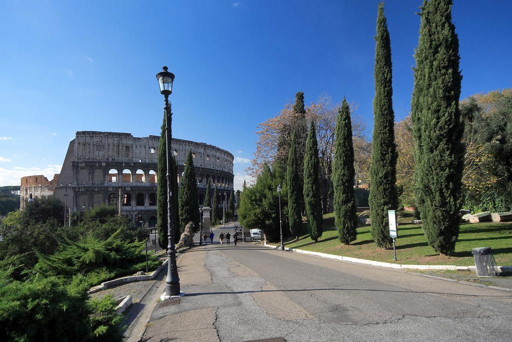 Fori Imperiali Apartment โรม ภายนอก รูปภาพ