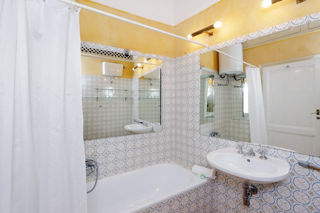 Fori Imperiali Apartment โรม ภายนอก รูปภาพ