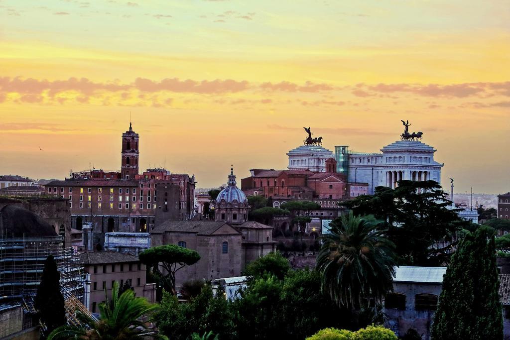 Fori Imperiali Apartment โรม ภายนอก รูปภาพ