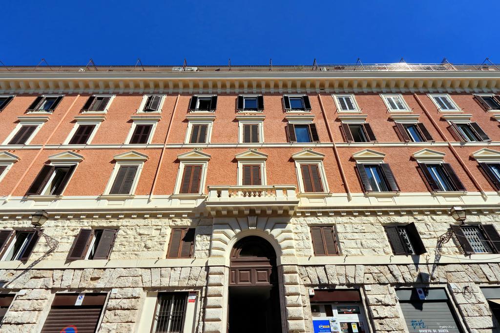 Fori Imperiali Apartment โรม ภายนอก รูปภาพ