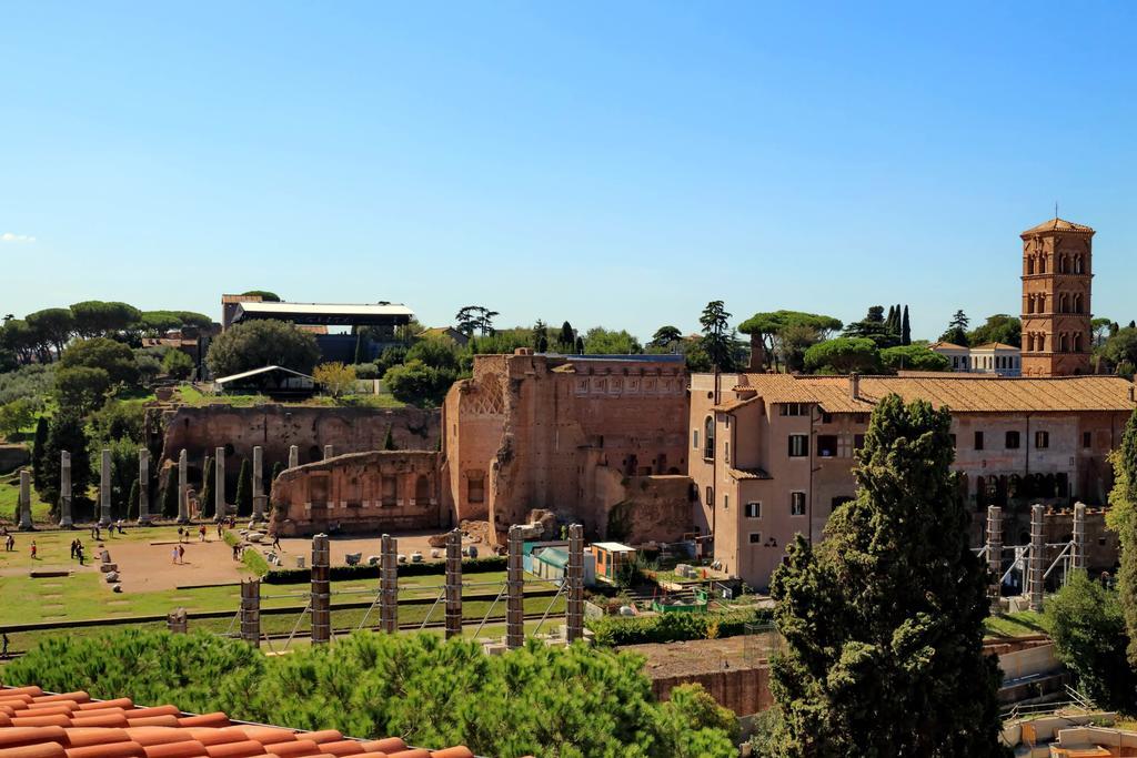 Fori Imperiali Apartment โรม ภายนอก รูปภาพ