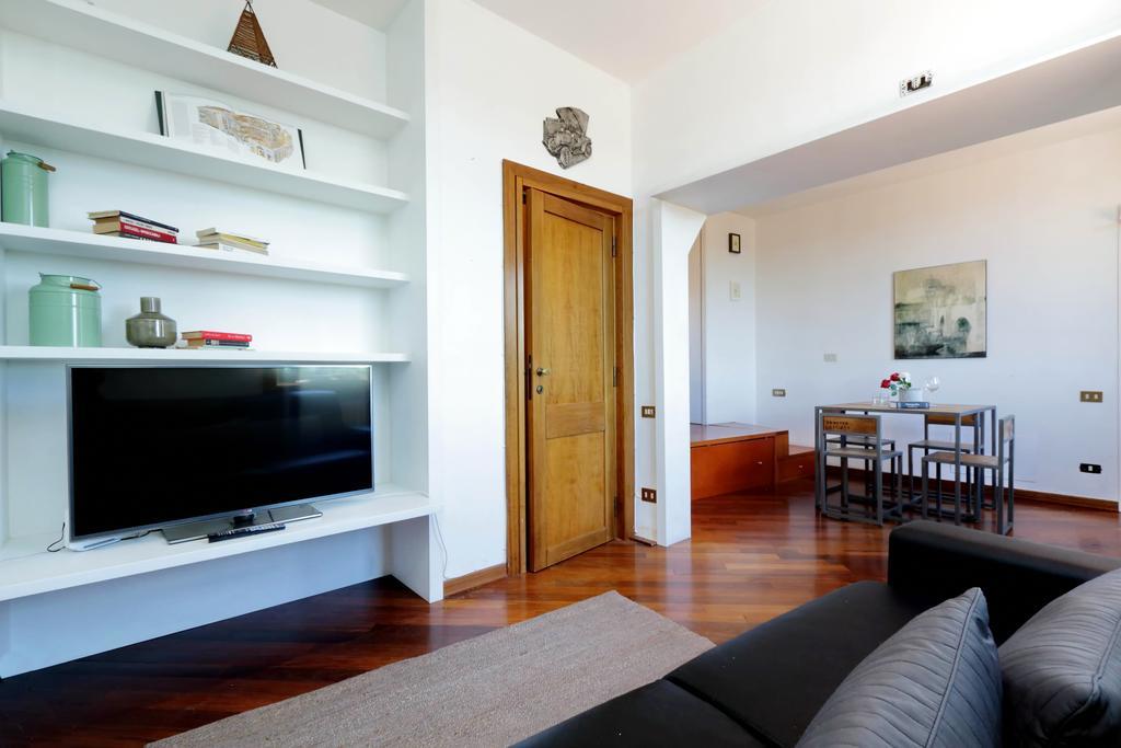 Fori Imperiali Apartment โรม ภายนอก รูปภาพ