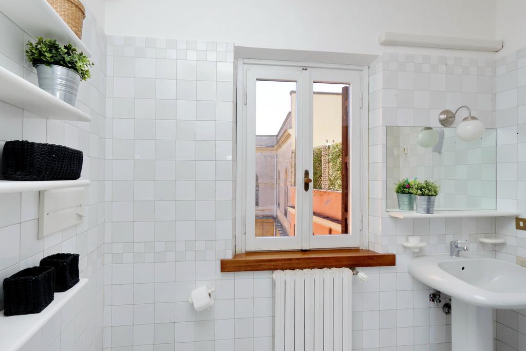 Fori Imperiali Apartment โรม ภายนอก รูปภาพ